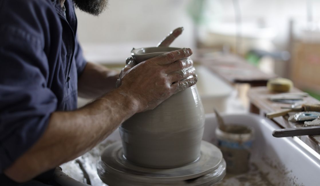 Duncan Ayscough masterclass. Photo Layton Thompson for Ceramic Review